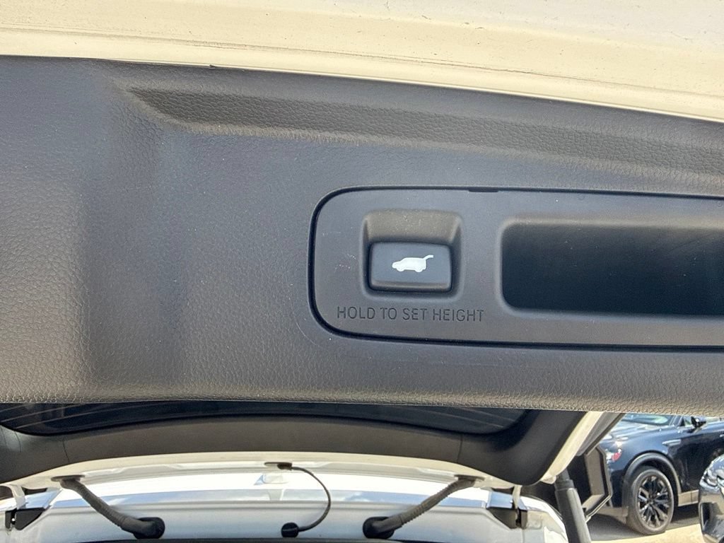 Used 2025 Honda CR-V EX-L image 13