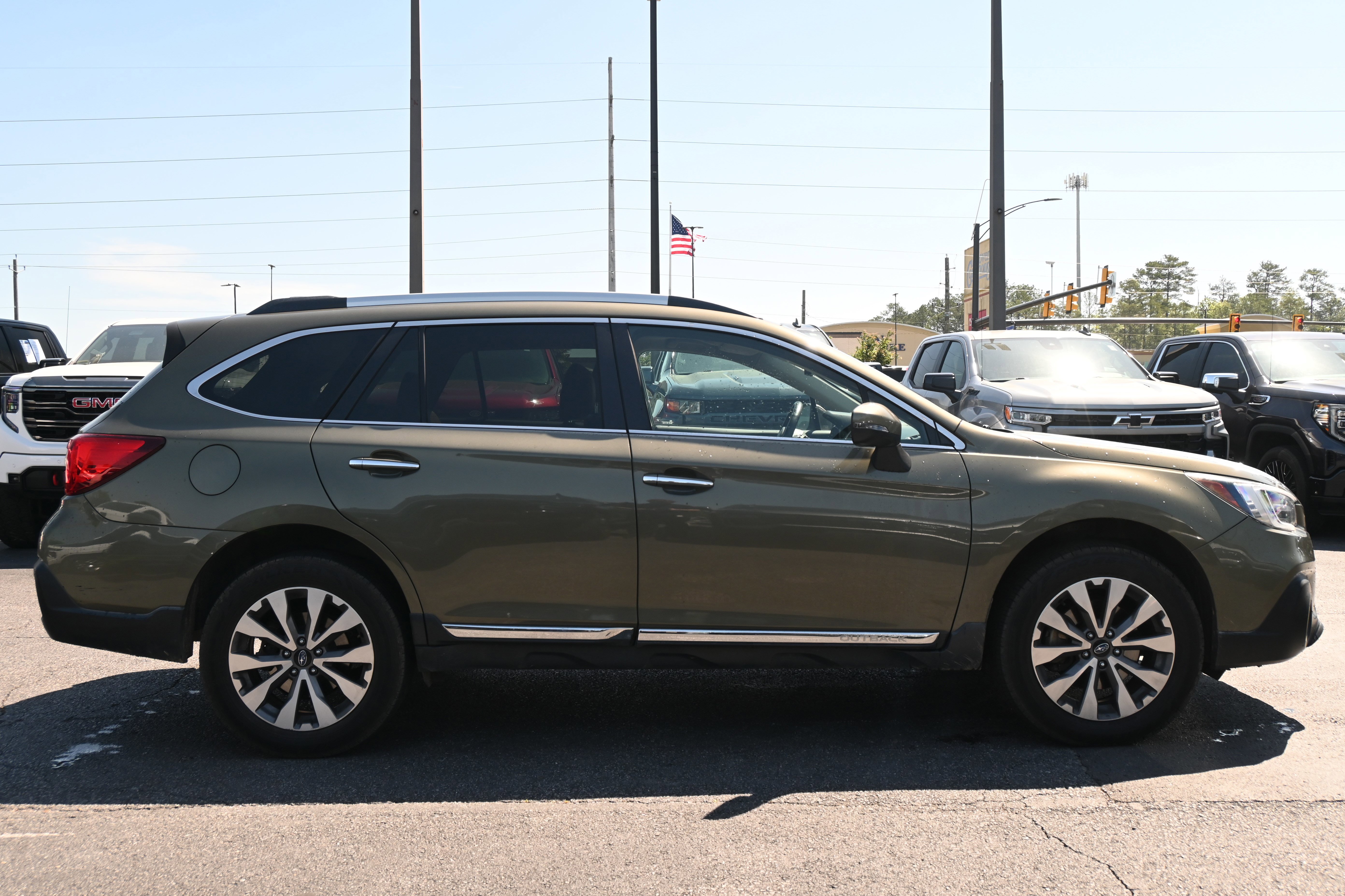 Used 2018 Subaru Outback 3.6R Touring w/ Popular Package #3 image 16