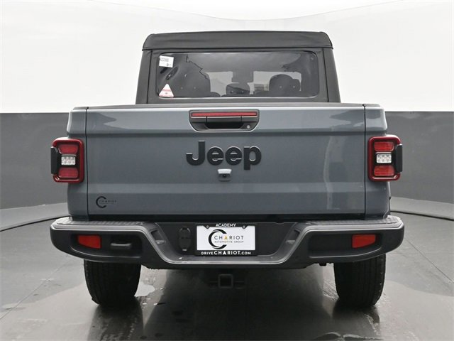 New 2025 Jeep Gladiator Sport image 5