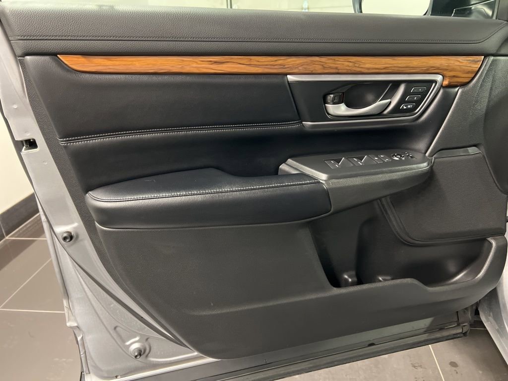 Used 2018 Honda CR-V Touring image 26