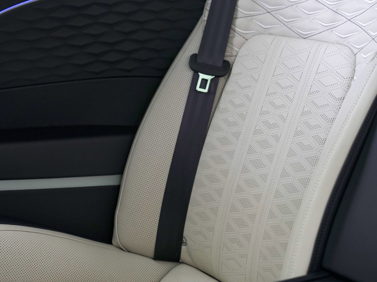 New 2026 Bentley Continental Mulliner image 32