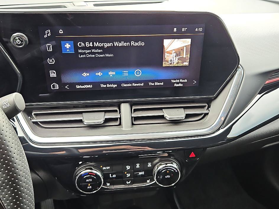Used 2025 Chevrolet Trax RS w/ Driver Confidence Package FWD image 19