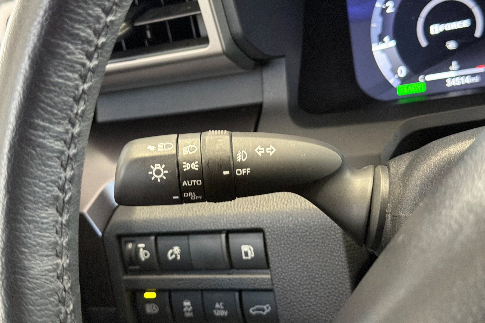 Used 2025 Toyota 4Runner TRD Off-Road Premium w/ Tow Technology Package AWD/4WD image 32