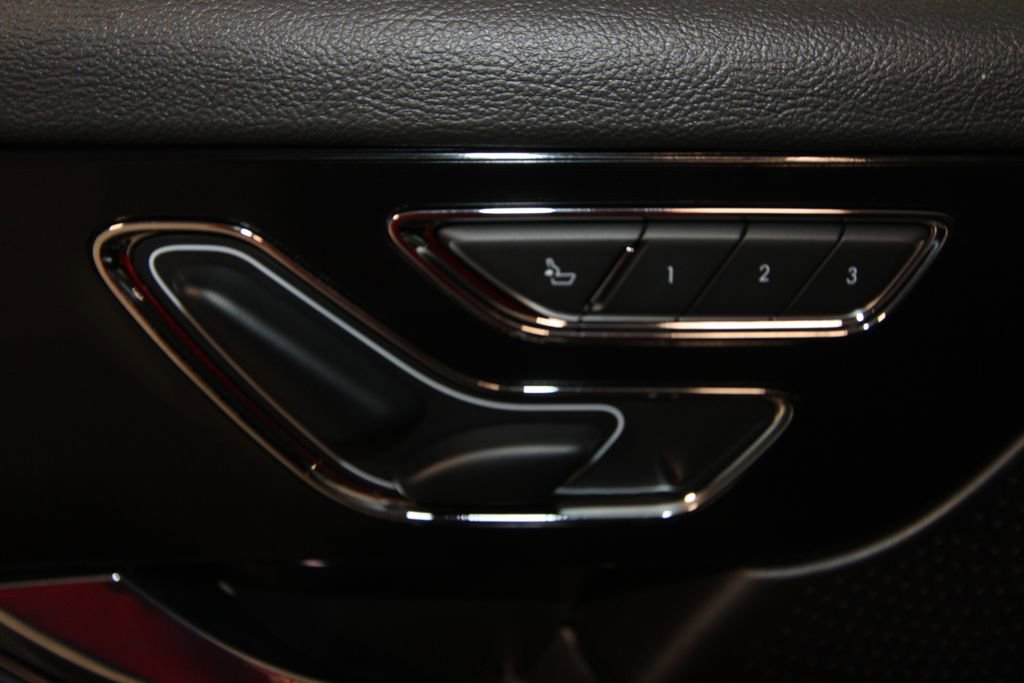 Used 2026 Lincoln Corsair Grand Touring image 9