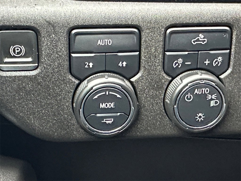 Used 2022 Chevrolet Silverado 1500 LT w/ Max Trailering Package image 19