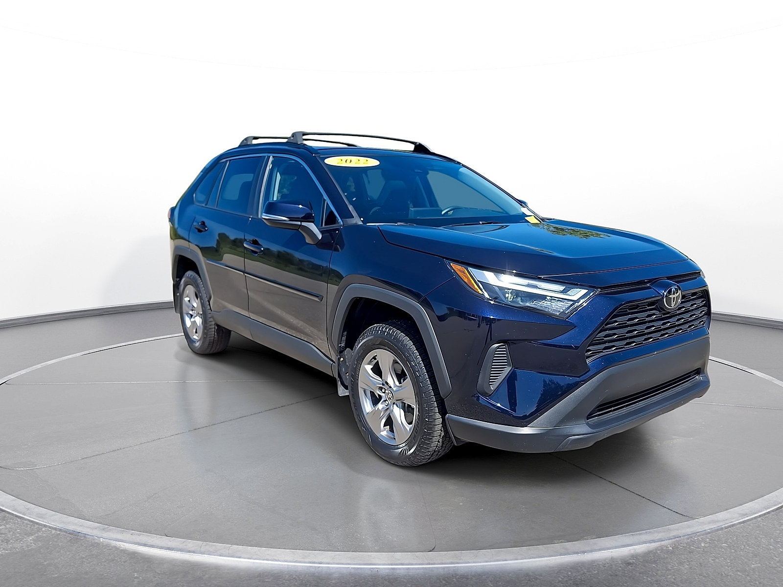 Used 2022 Toyota RAV4 XLE w/ Convenience Package FWD video 2