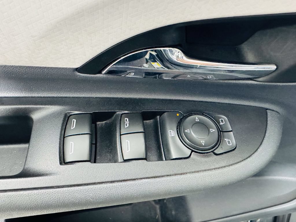 Used 2021 Chevrolet Bolt LT FWD image 7
