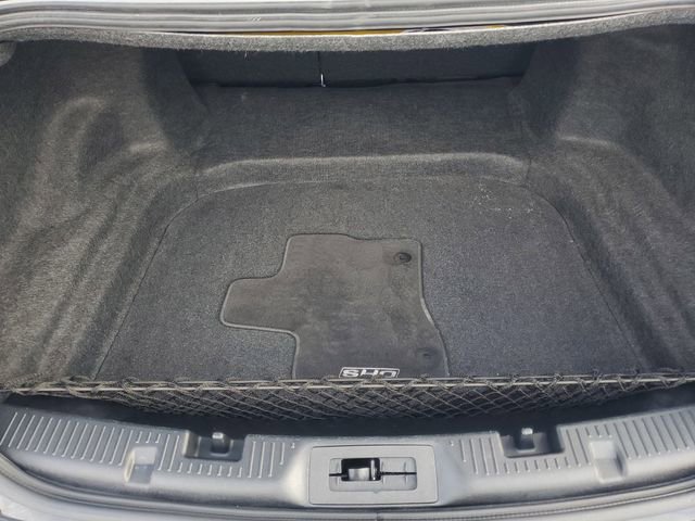 Used 2018 Ford Taurus SHO image 26