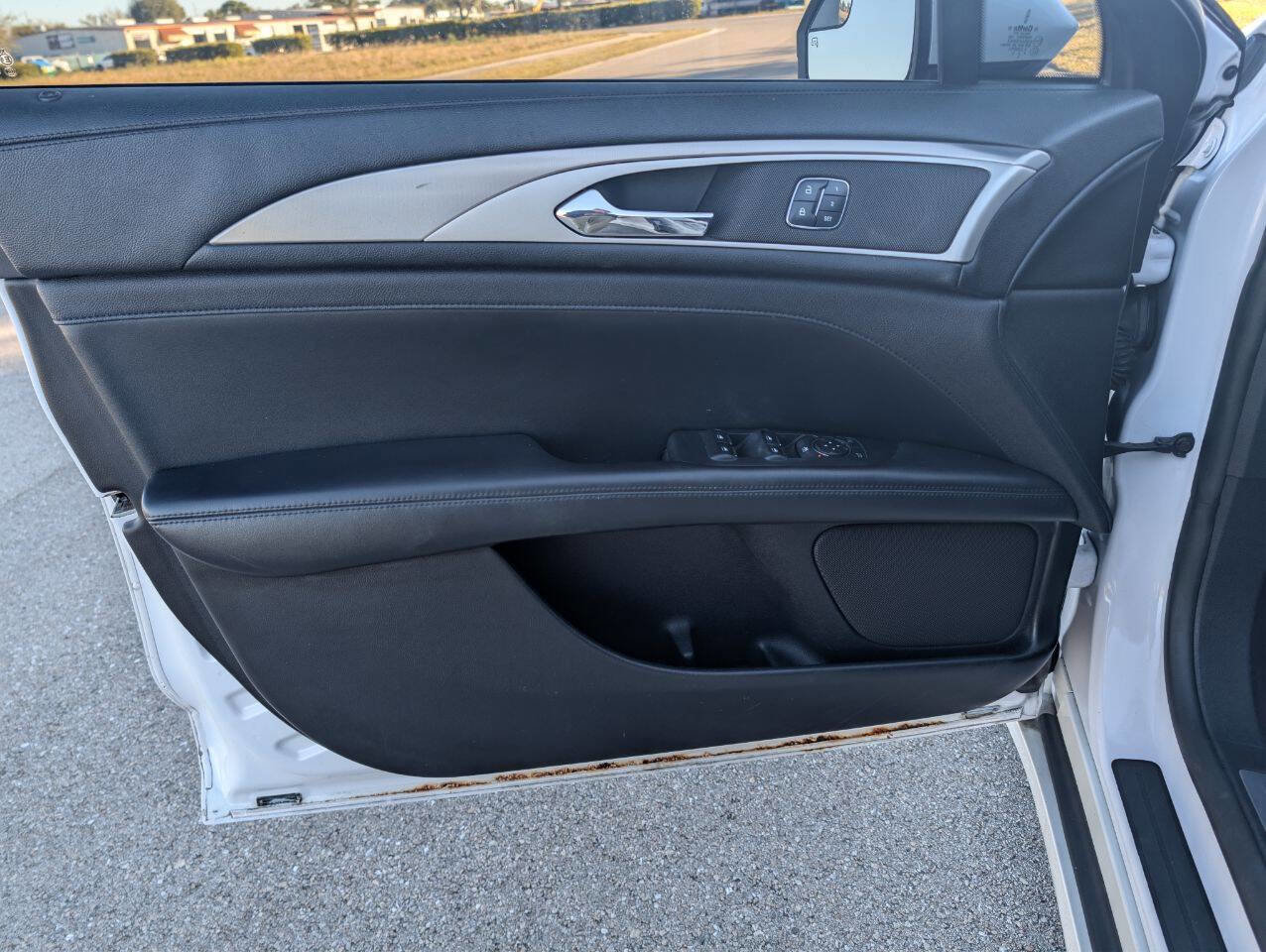 Used 2018 Lincoln MKZ Premiere image 10