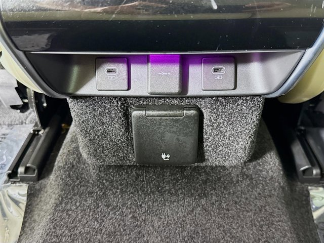 Certified 2023 Land Rover Range Rover Long Wheelbase SE image 28