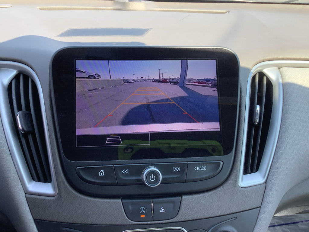 Used 2023 Chevrolet Malibu LT image 16