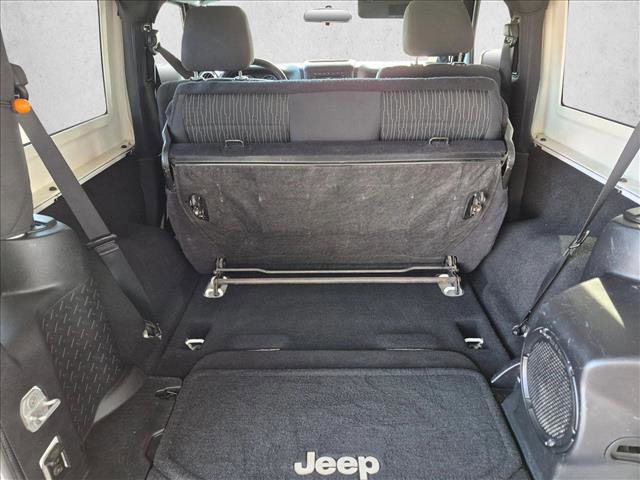 Used 2011 Jeep Wrangler Sahara w/ Connectivity Group AWD/4WD image 15