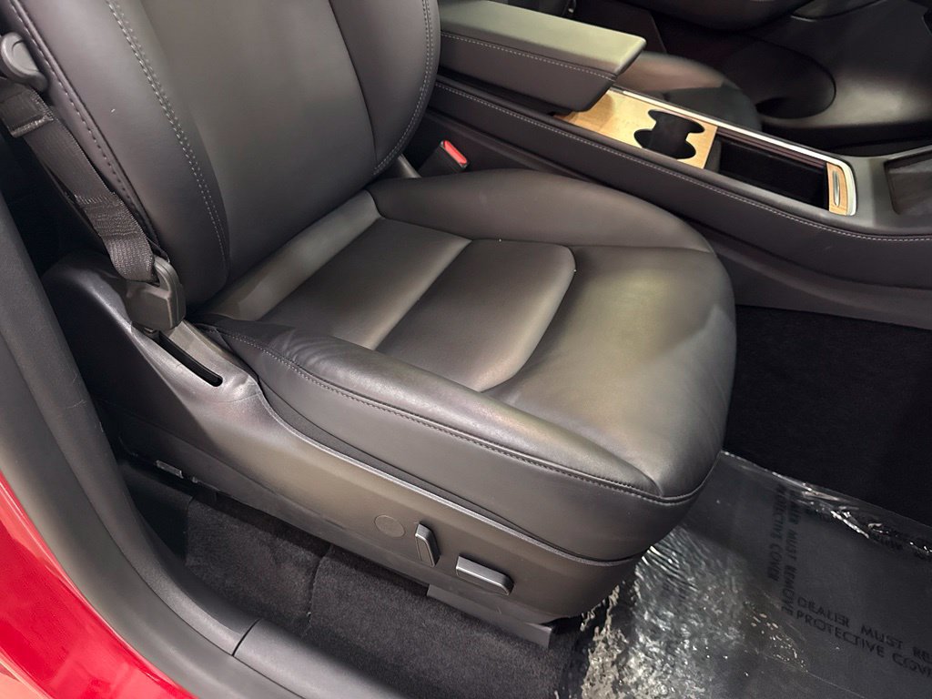 Used 2022 Tesla Model Y Long Range AWD/4WD image 31