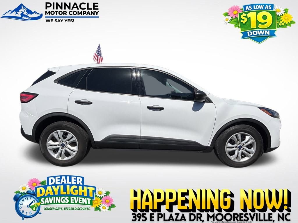 Used 2022 Ford Escape S image 2