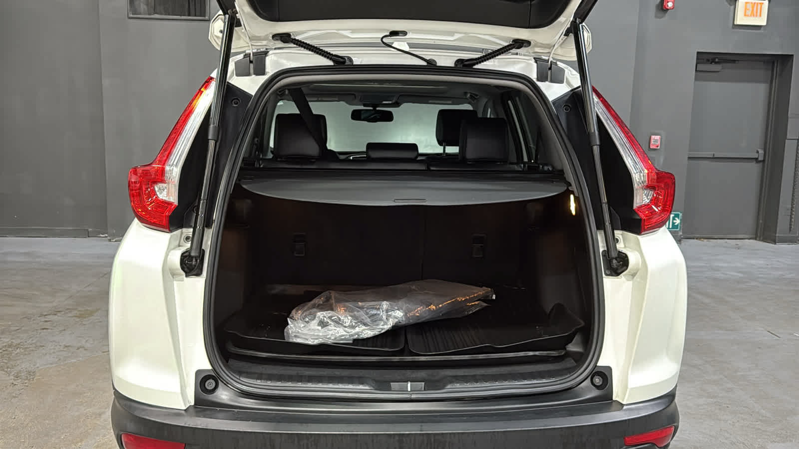 Used 2017 Honda CR-V Touring image 25
