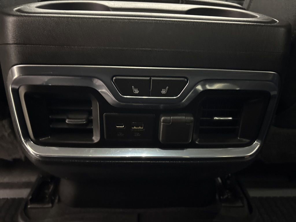 Used 2021 Chevrolet Silverado 1500 LTZ AWD/4WD image 34