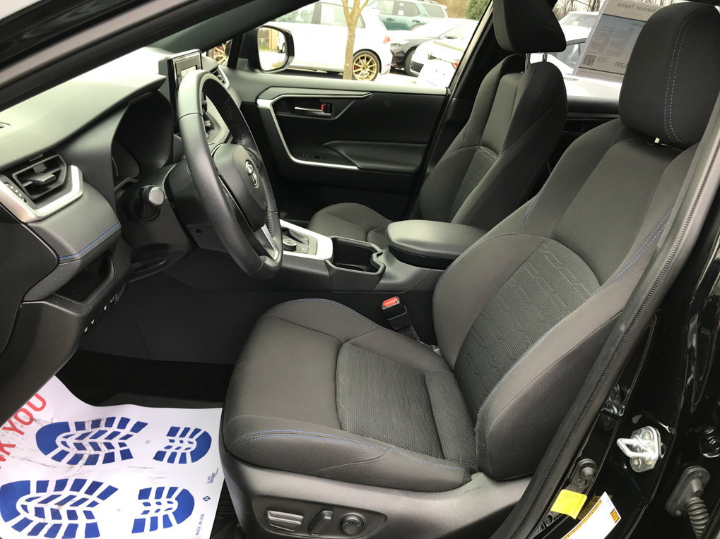 Certified 2022 Toyota RAV4 SE w/ Convenience Package image 25
