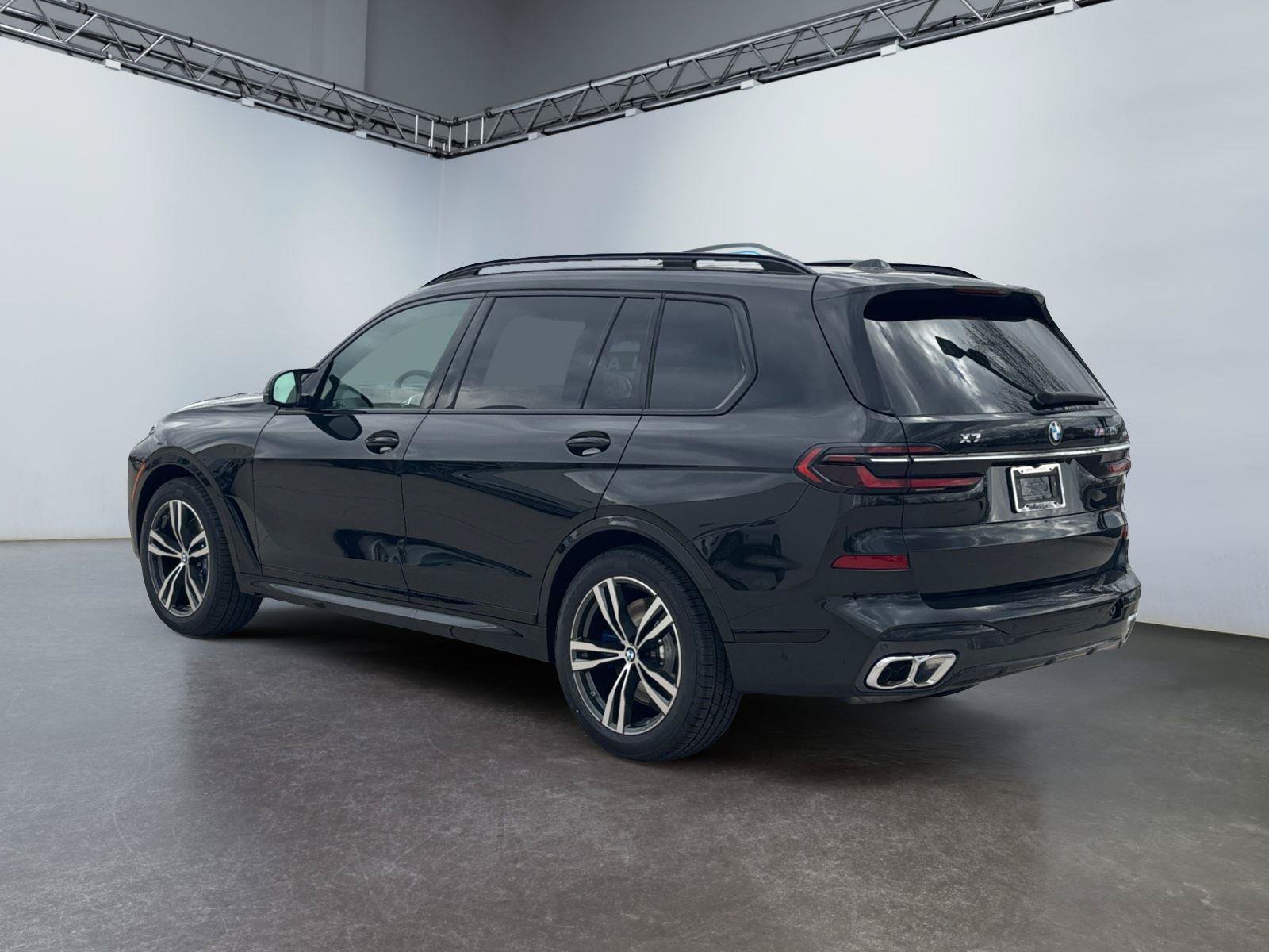Used 2025 BMW X7 M60i w/ Executive Package AWD/4WD image 5