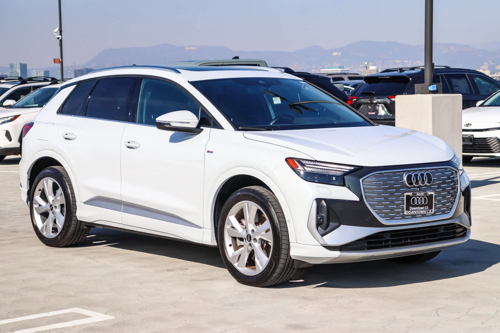 Used 2023 Audi Q4 e-tron Prestige image 3