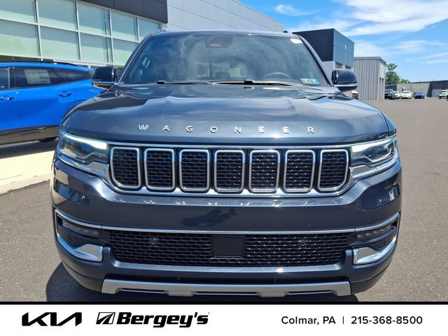 Used 2024 Jeep Wagoneer L Series II w/ Flexible Seating Group AWD/4WD image 2