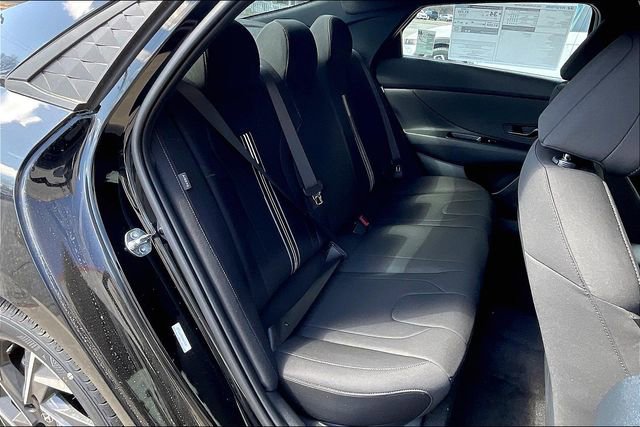 New 2025 Hyundai Elantra Sport image 23