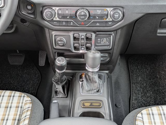 New 2026 Jeep Gladiator Sport AWD/4WD image 17