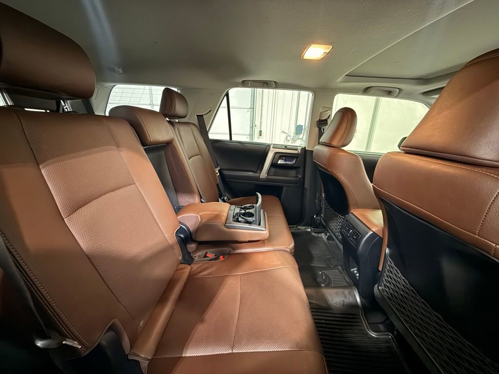 Used 2020 Toyota 4Runner Limited AWD/4WD image 31