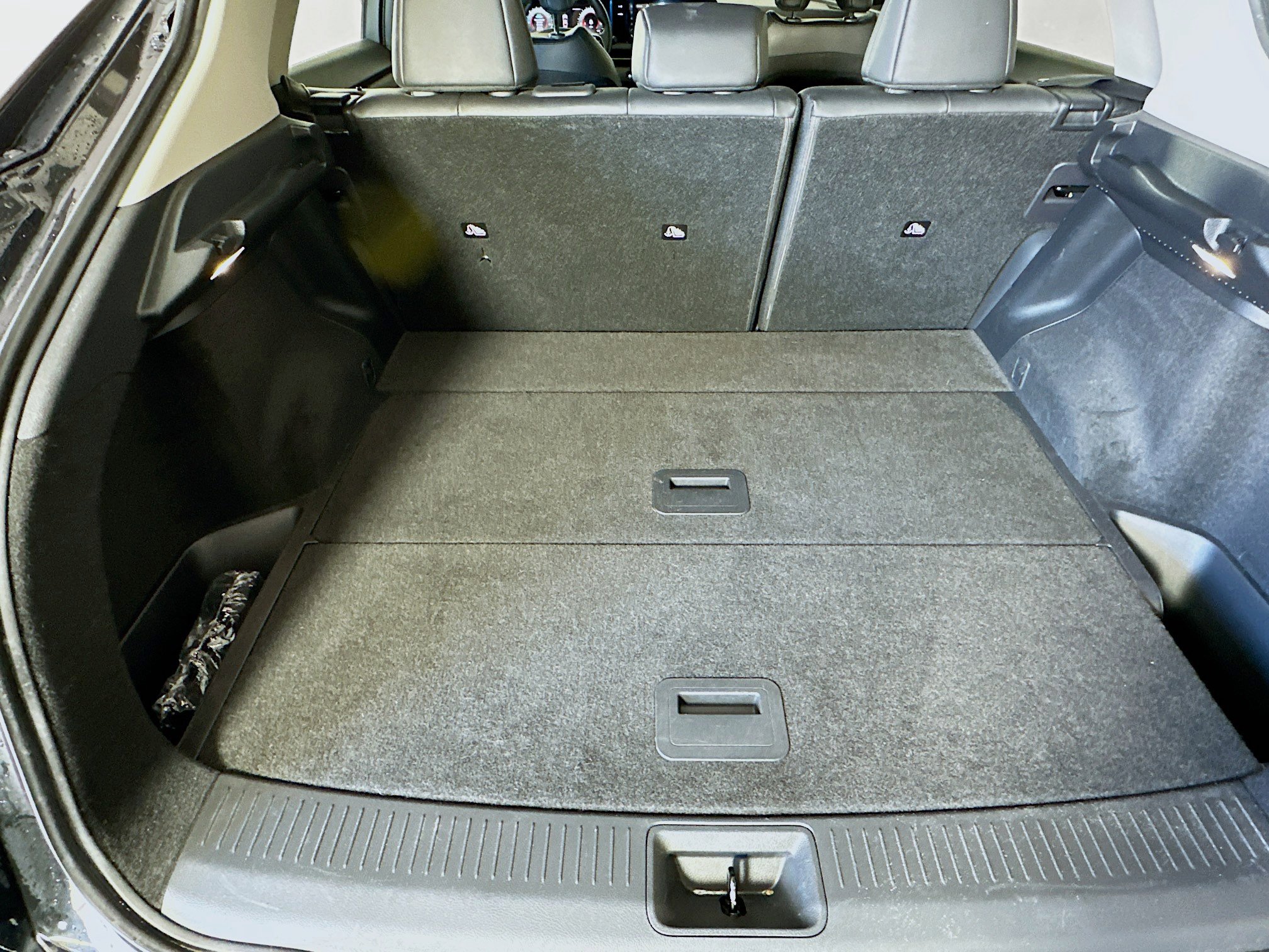 Used 2023 Nissan Ariya AWD image 28