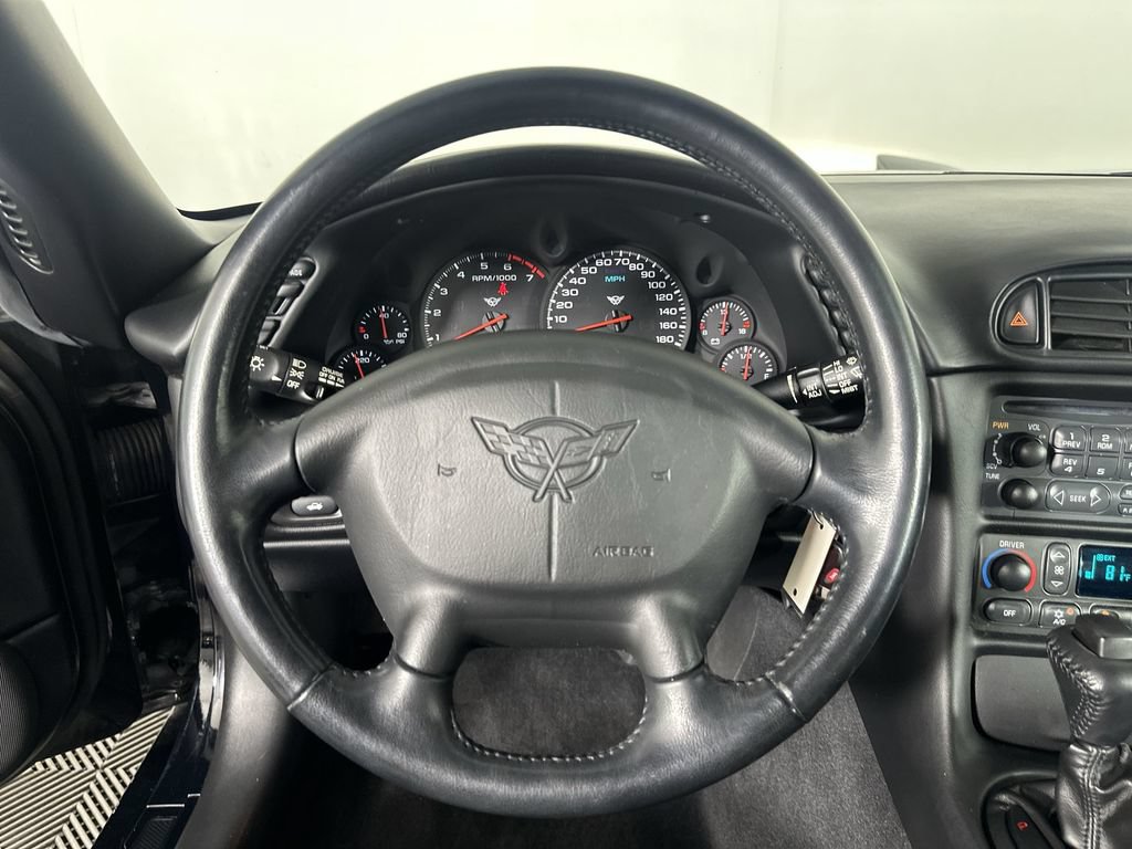 Used 2004 Chevrolet Corvette Coupe w/ Preferred Equipment Group RWD image 14