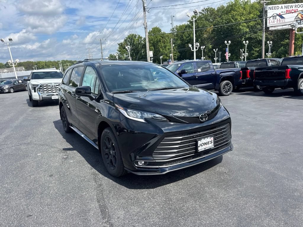 New 2026 Toyota Sienna XLE Woodland Edition AWD/4WD image 2