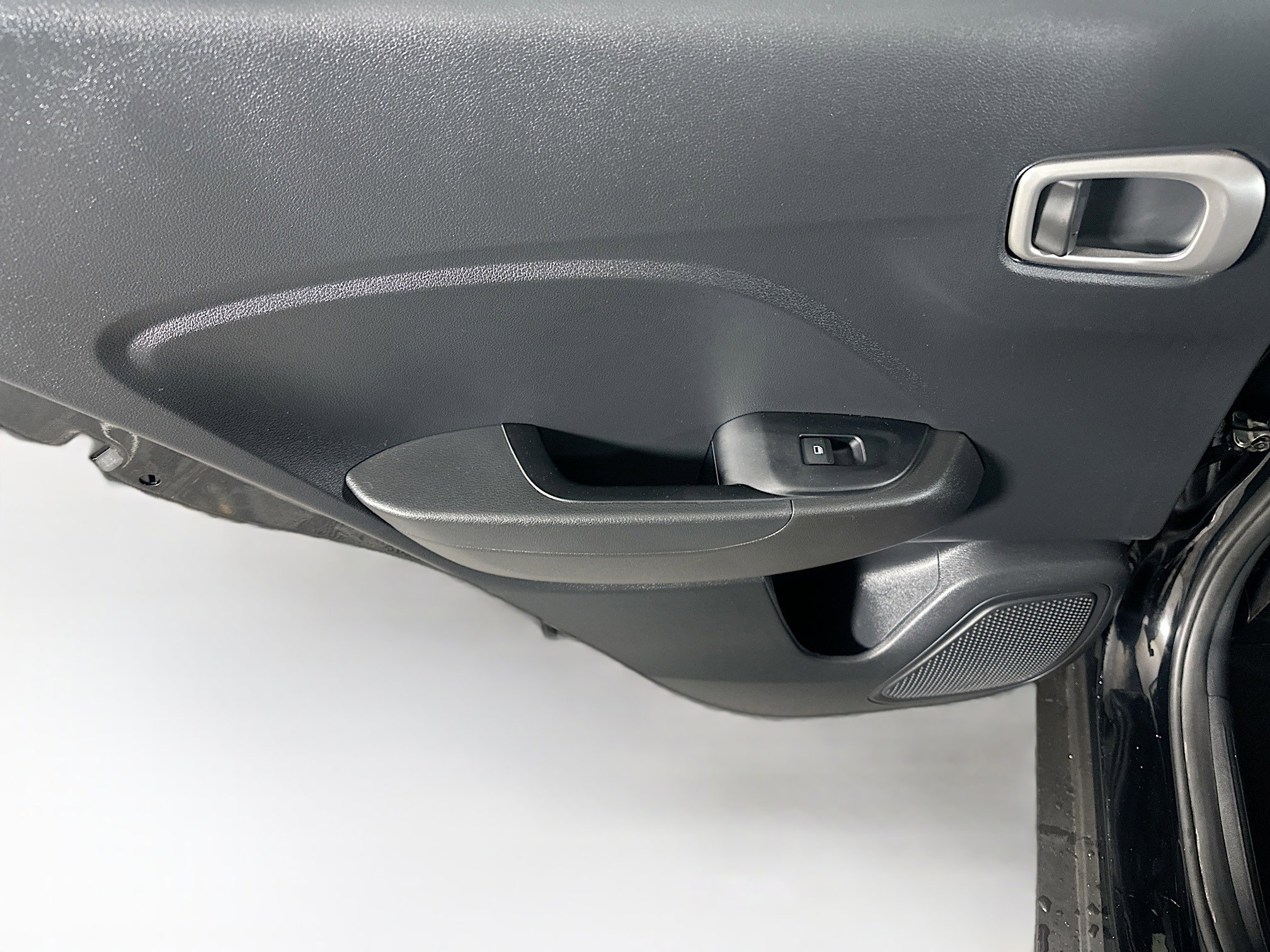 Used 2023 Hyundai Venue SEL image 24