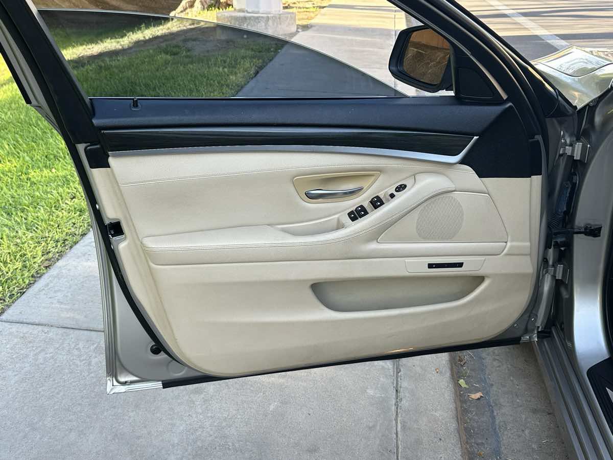 Used 2011 BMW 528i Sedan RWD image 49