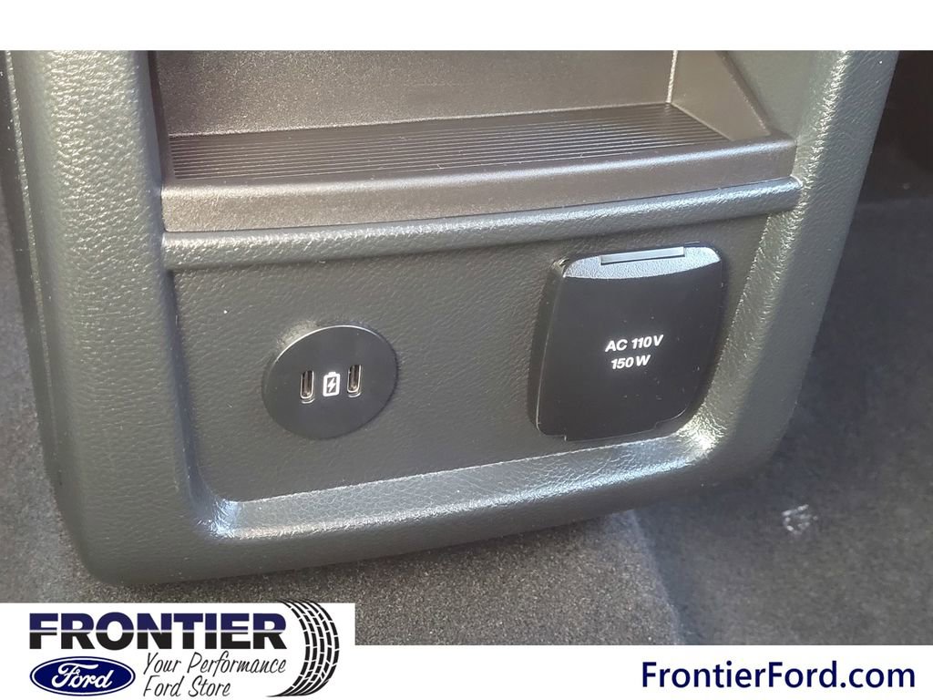 Used 2024 Ford Edge SEL w/ Convenience Package image 10