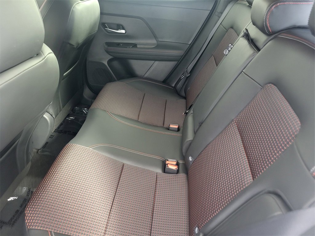 New 2025 Nissan Kicks SR w/ SR Premium Package image 18
