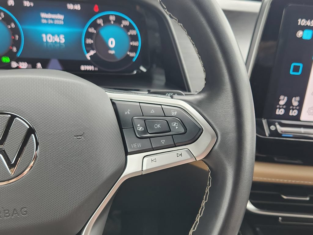 Used 2024 Volkswagen Atlas Cross Sport SE AWD/4WD image 17