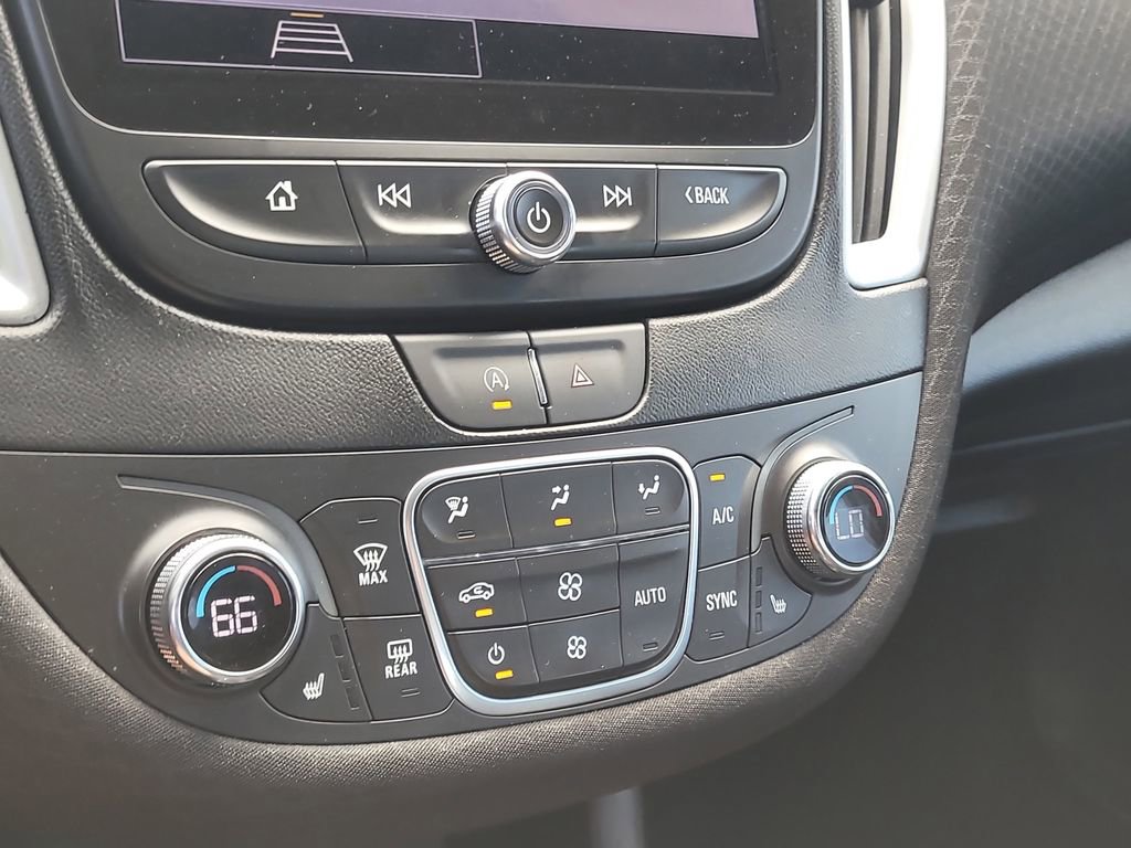 Used 2024 Chevrolet Malibu LT image 22