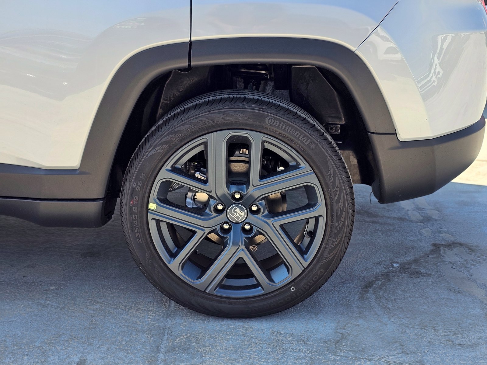 New 2026 Jeep Compass Latitude AWD/4WD image 11