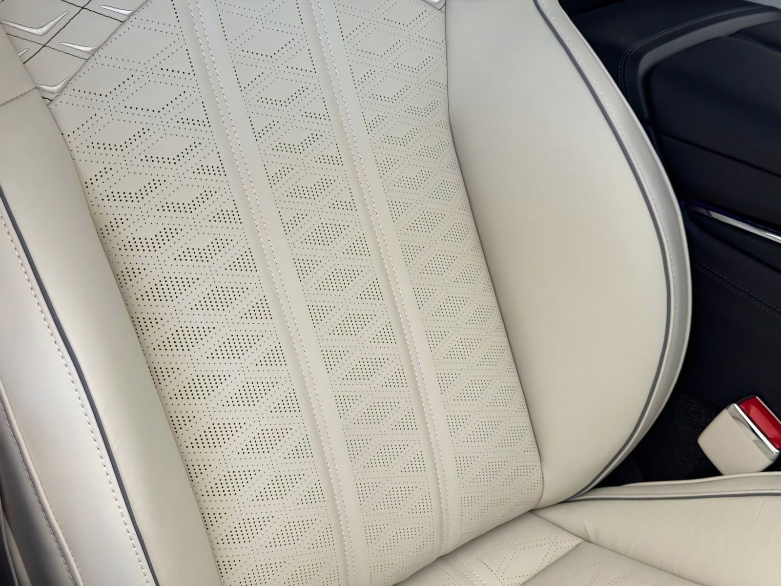 New 2026 Bentley Flying Spur Plug-In Hybrid AWD/4WD image 52