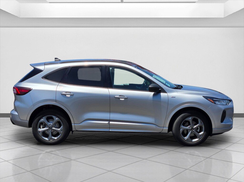 Used 2024 Ford Escape ST-Line AWD/4WD image 4