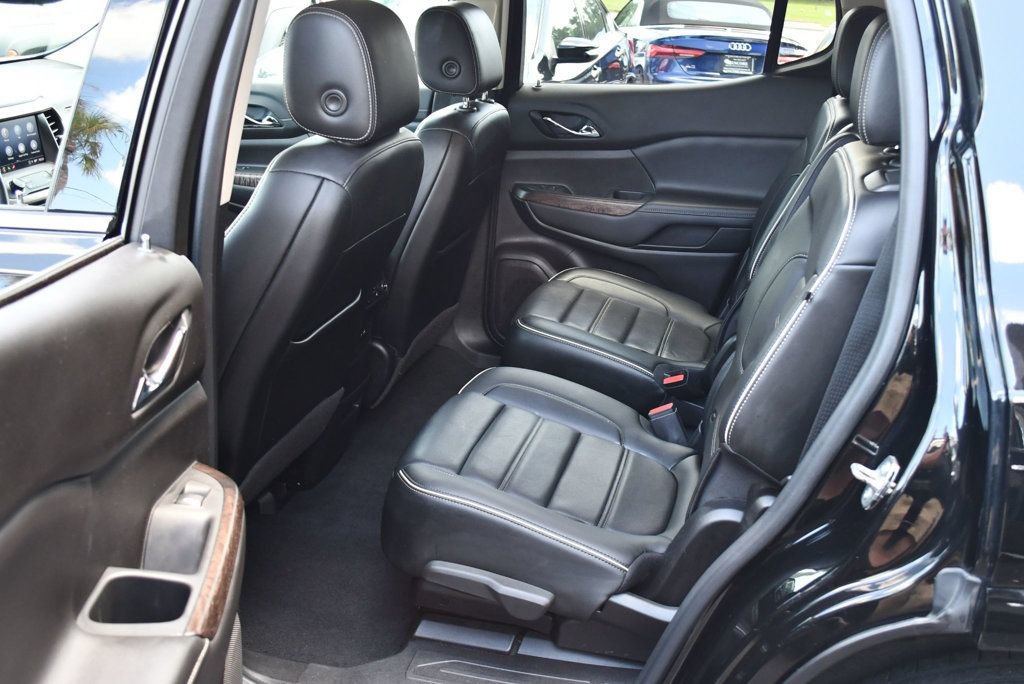 Used 2021 GMC Acadia Denali w/ Denali Technology Package FWD image 15