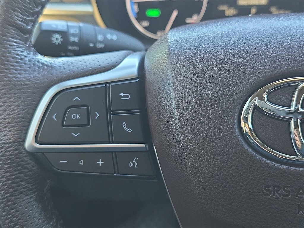 Used 2022 Toyota Sienna Platinum image 22