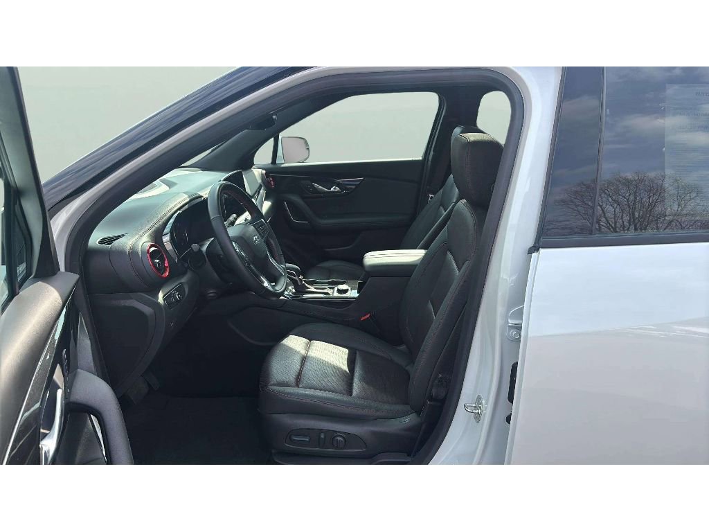 Certified 2023 Chevrolet Blazer RS w/ Driver Confidence II Package image 11
