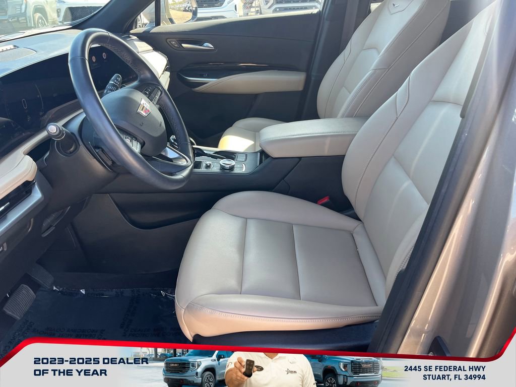 Used 2024 Cadillac XT4 Luxury image 9