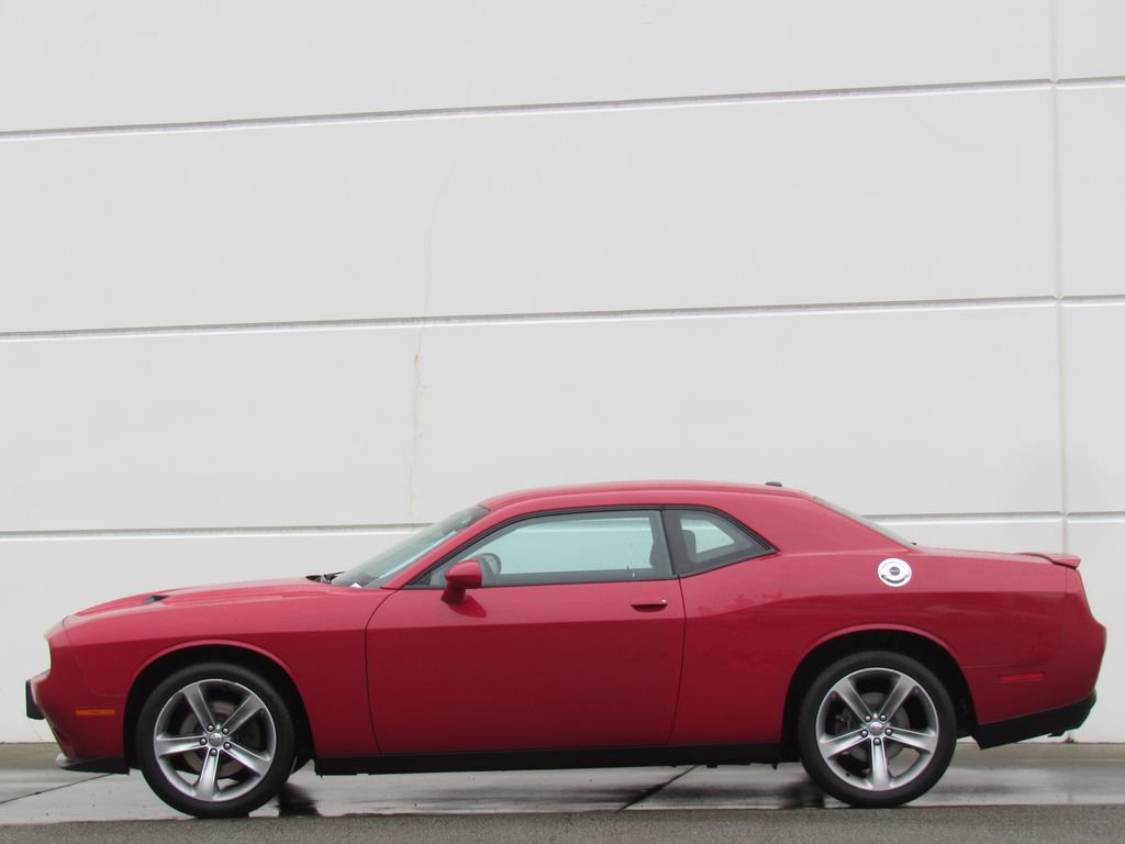 Used 2015 Dodge Challenger SXT w/ Super Sport Group (SS/T) RWD image 4