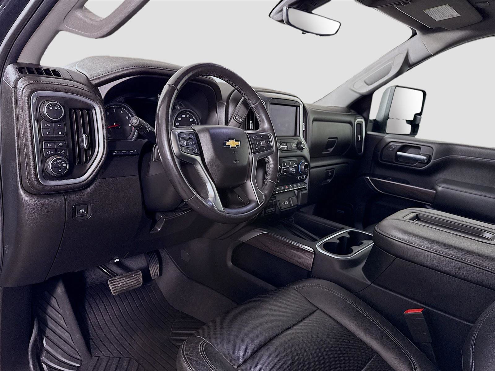 Used 2020 Chevrolet Silverado 3500 LTZ w/ LTZ Premium Package image 3