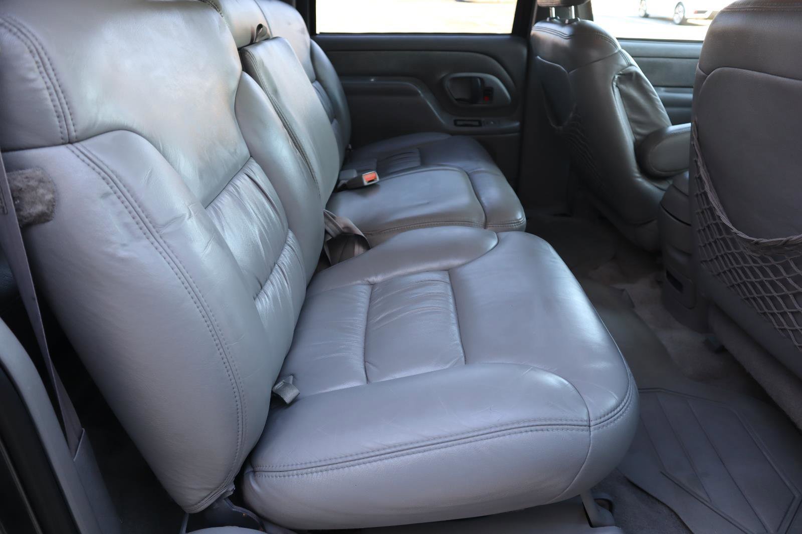 Used 1999 Chevrolet Suburban 2WD w/ Preferred Equipment Group 3 image 39