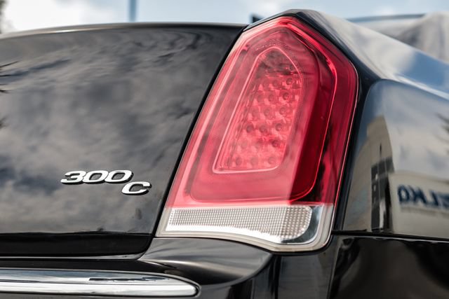 Used 2015 Chrysler 300 C RWD image 22