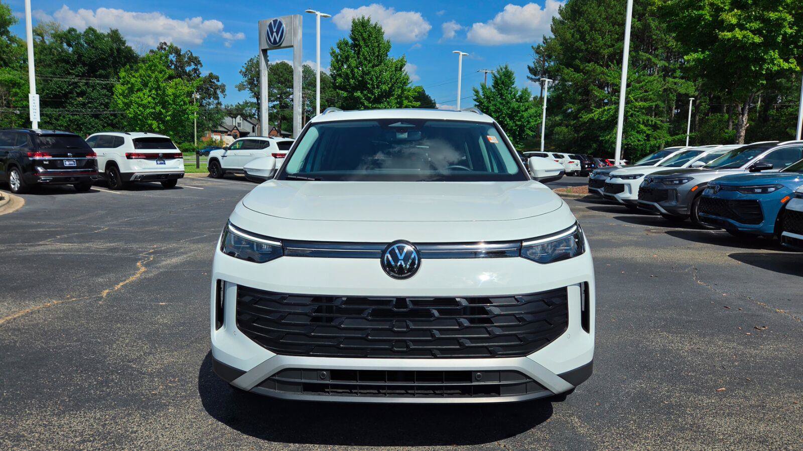 Certified 2026 Volkswagen Tiguan SE AWD/4WD image 7