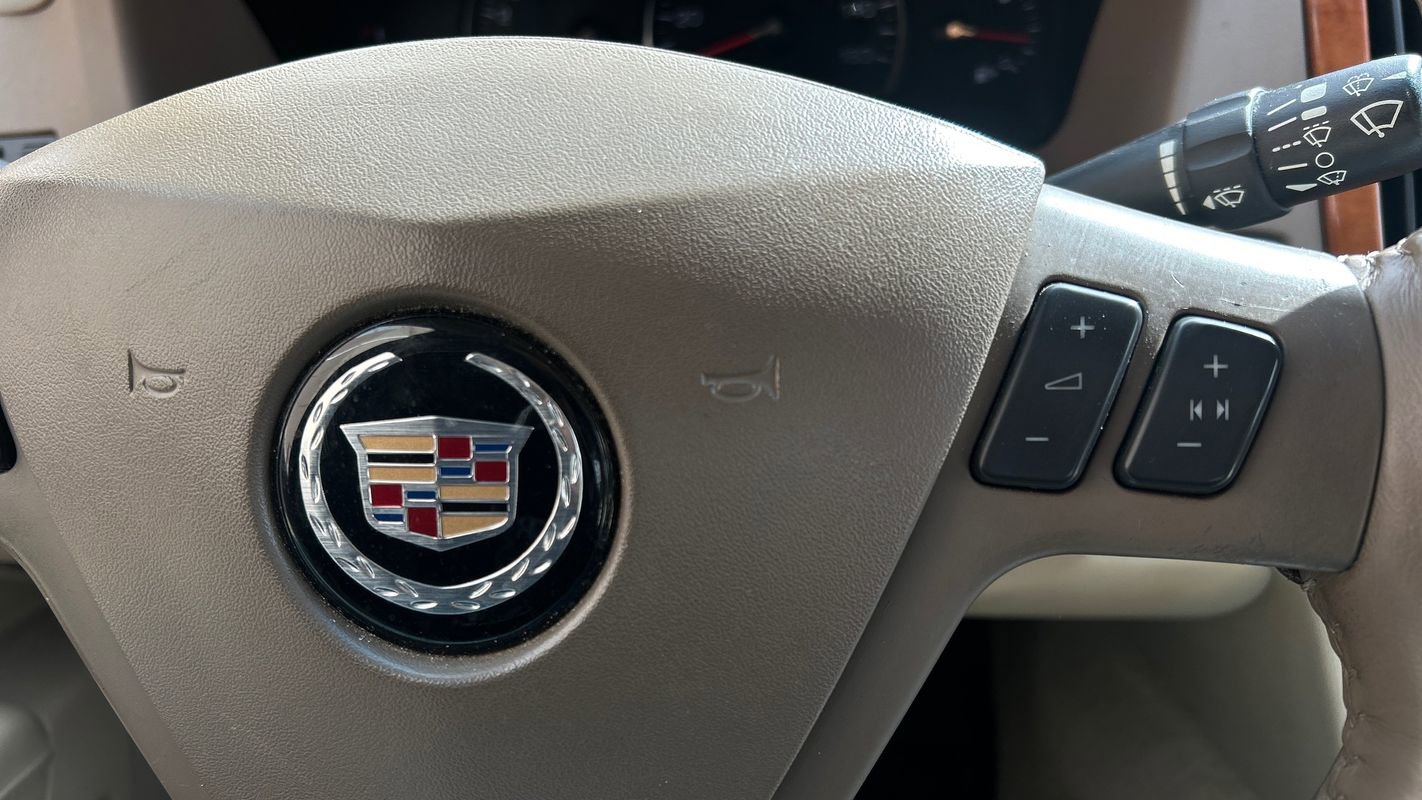 Used 2006 Cadillac STS w/ Preferred Equipment Group image 31