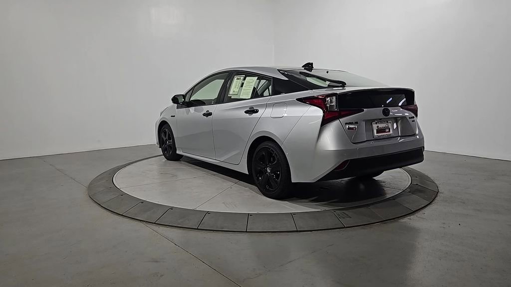Used 2022 Toyota Prius FWD image 3